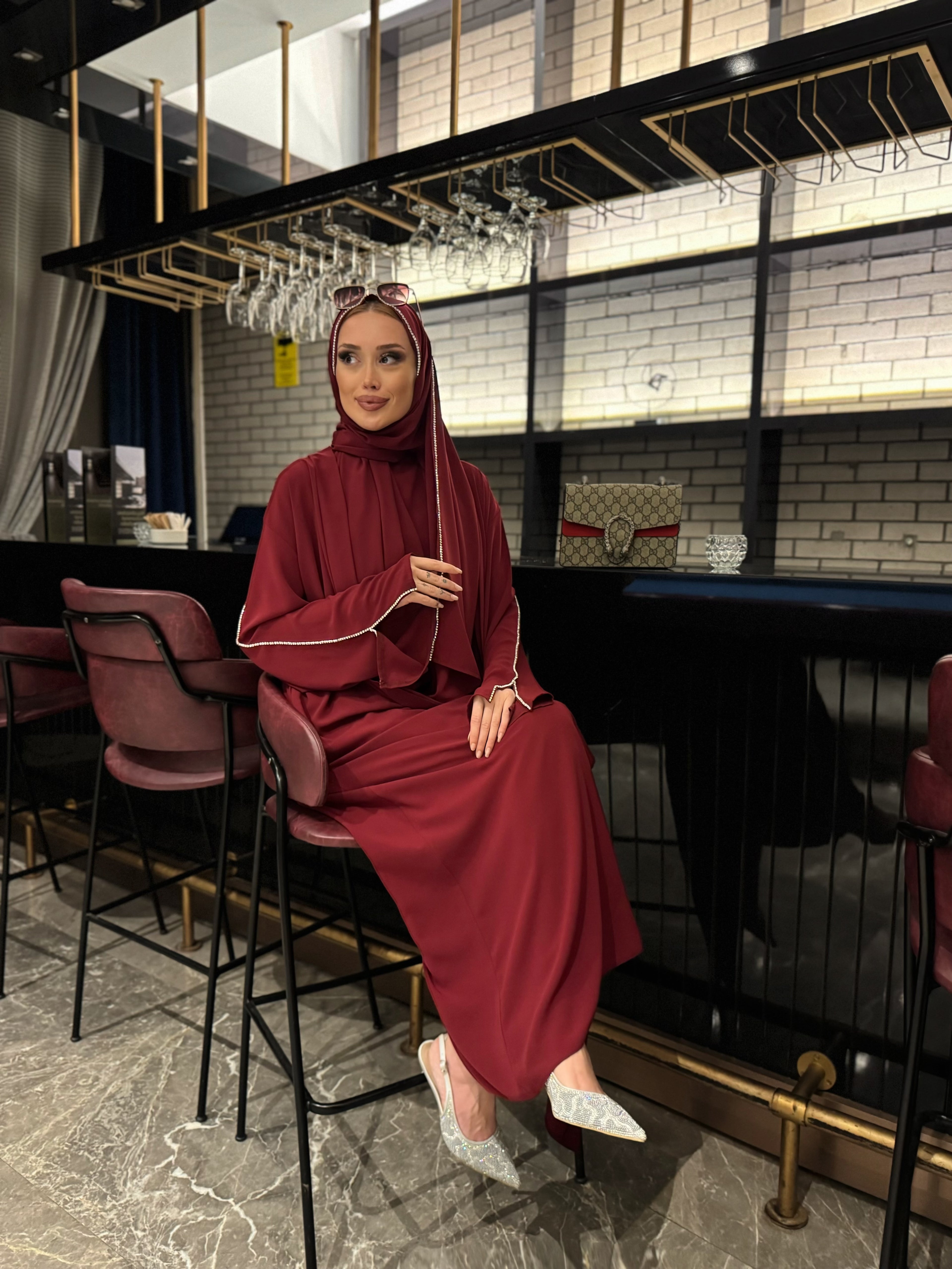 Anora Abaya